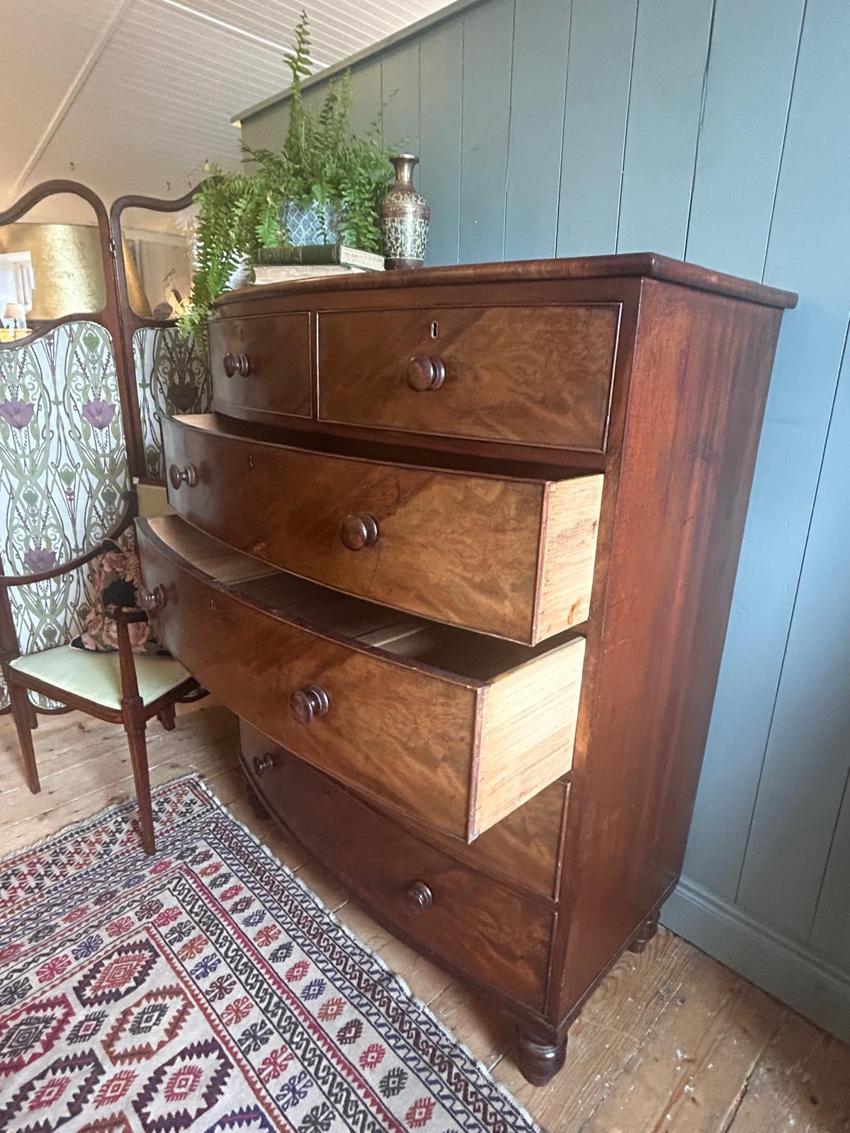 Victorian Mahogany Chest of drawers