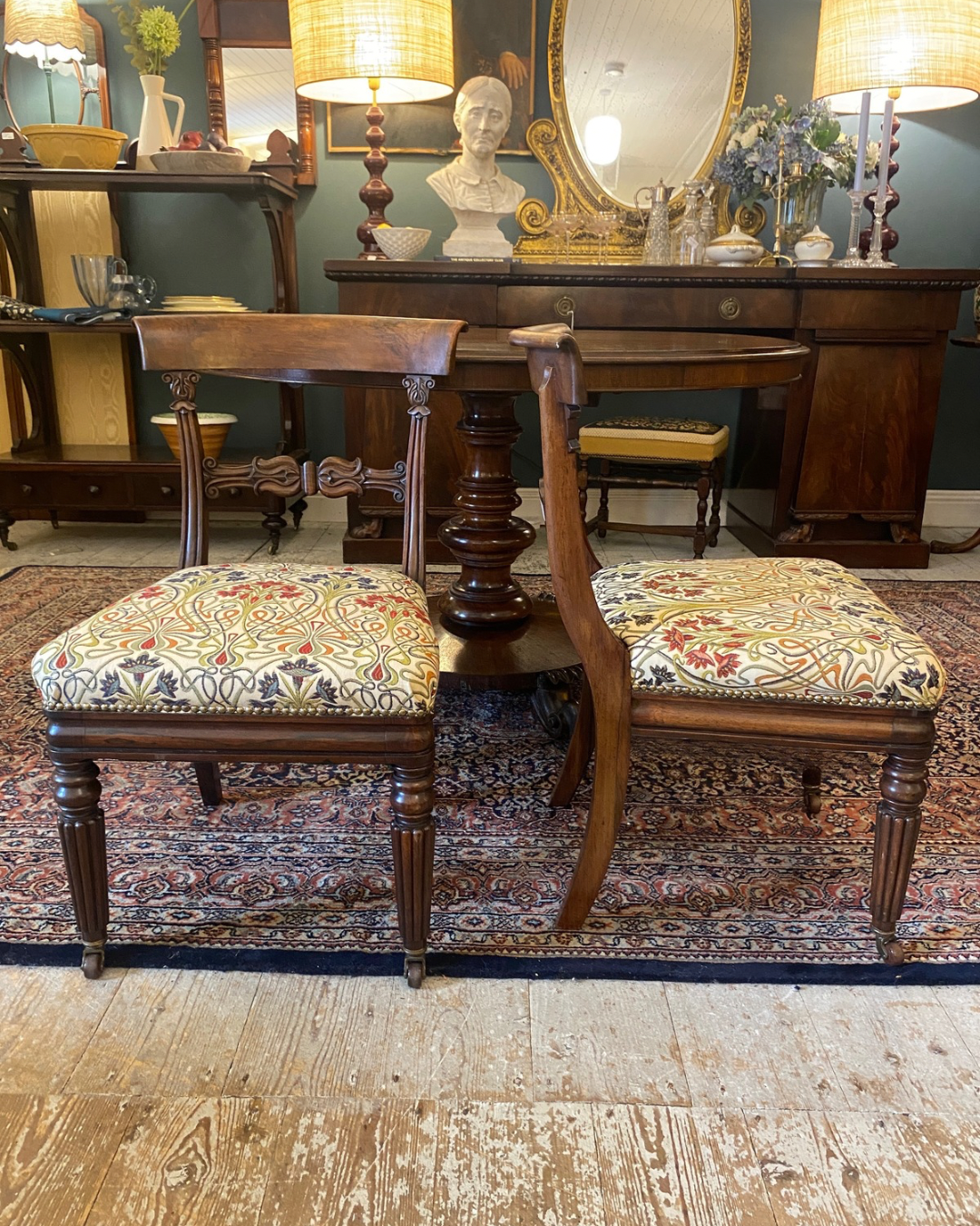 Victorian Mahogany Dining Table and Chair Set