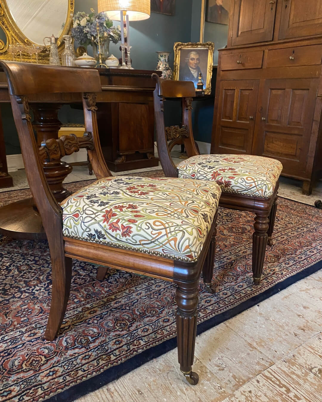 Victorian Mahogany Dining Table and Chair Set