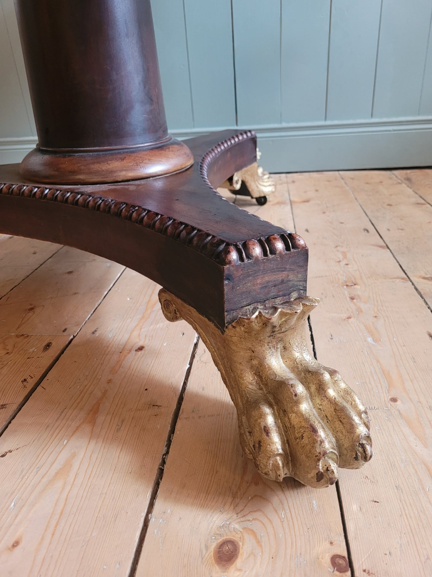 Victorian Mahogany Dining Table