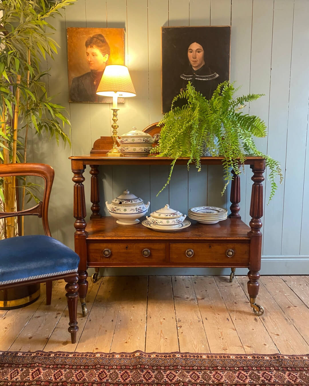 Victorian Mahogany Dumb Waiter