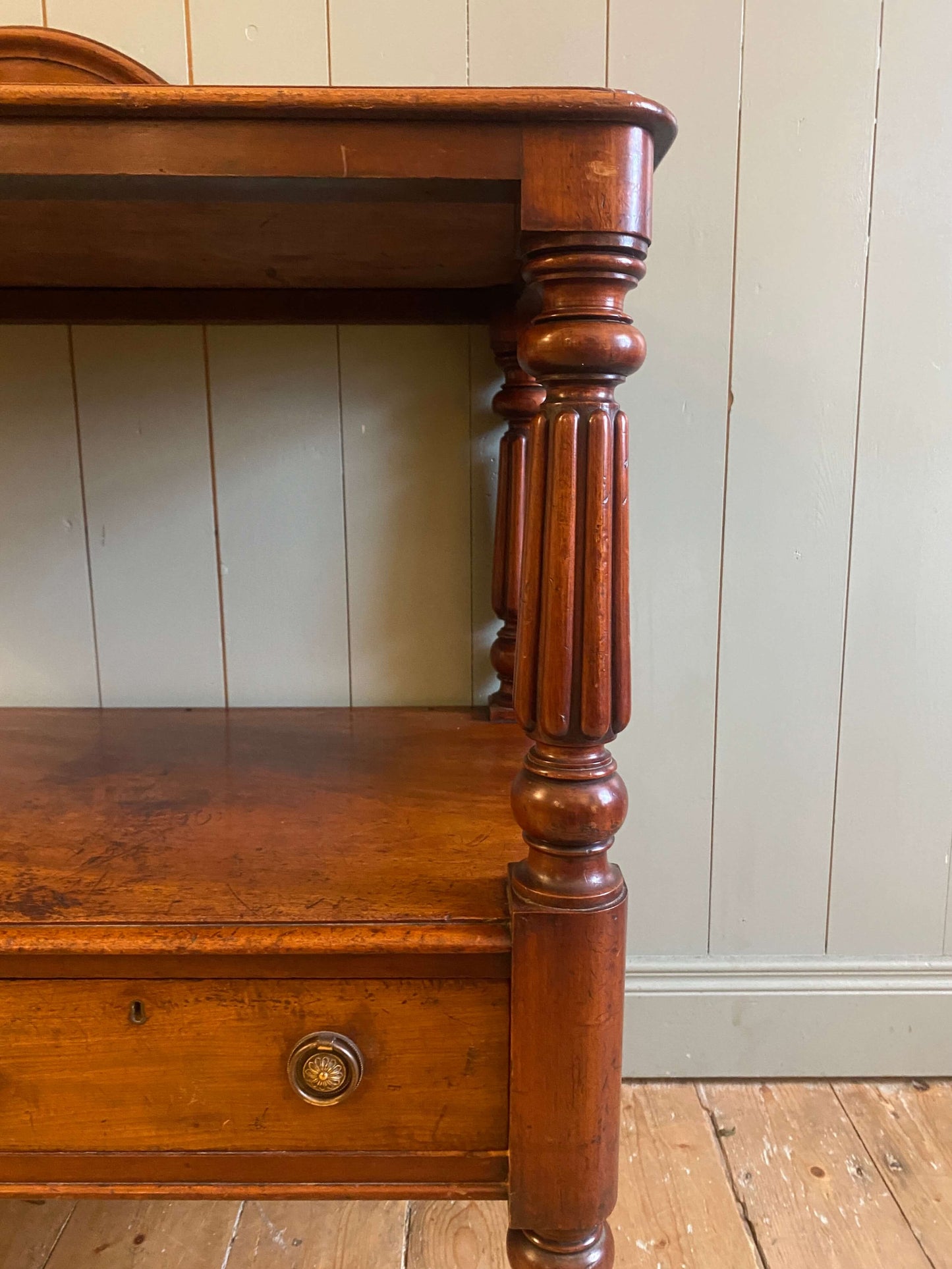Victorian Mahogany Dumb Waiter