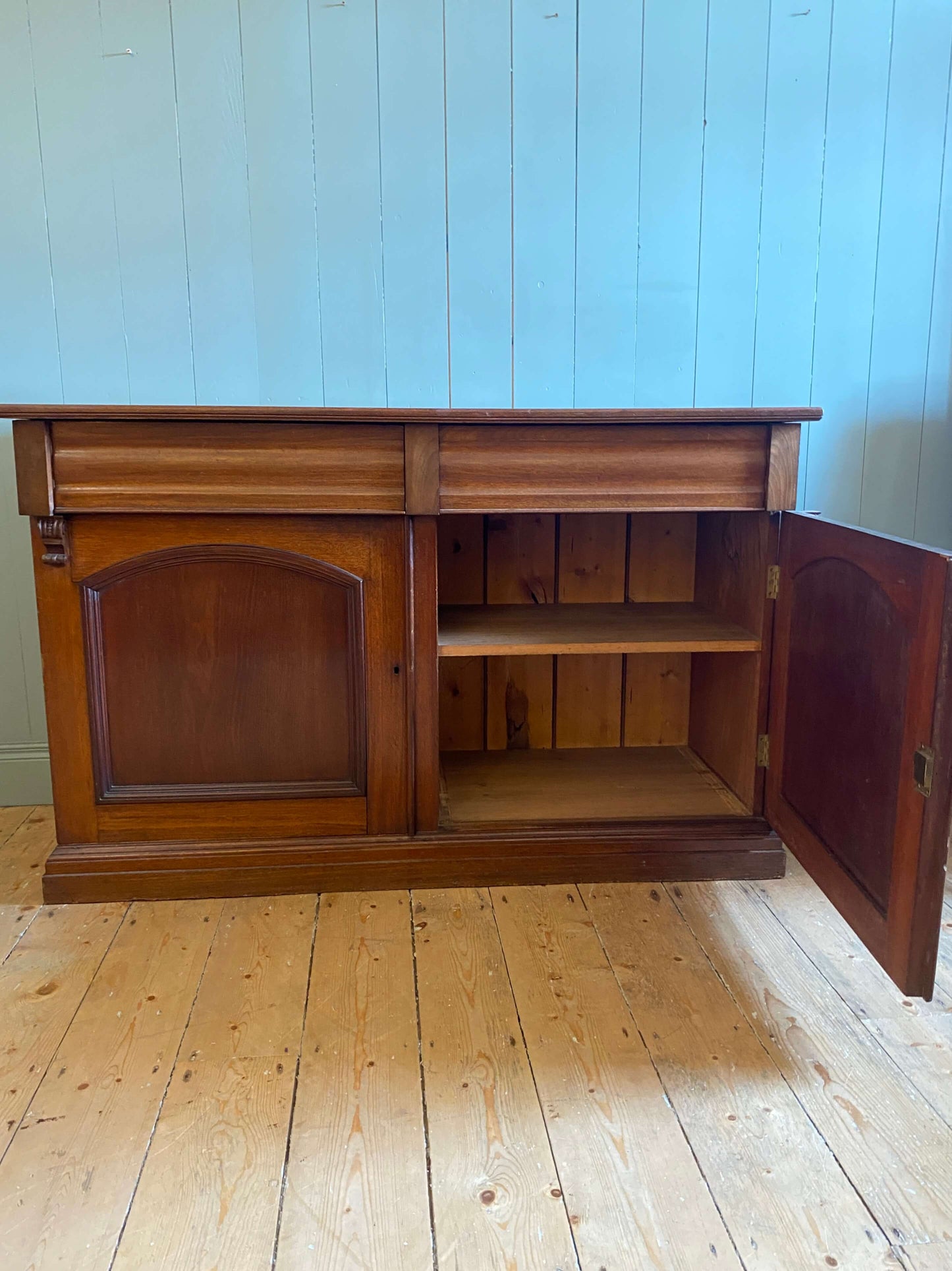 Victorian Mahogany Sideboard