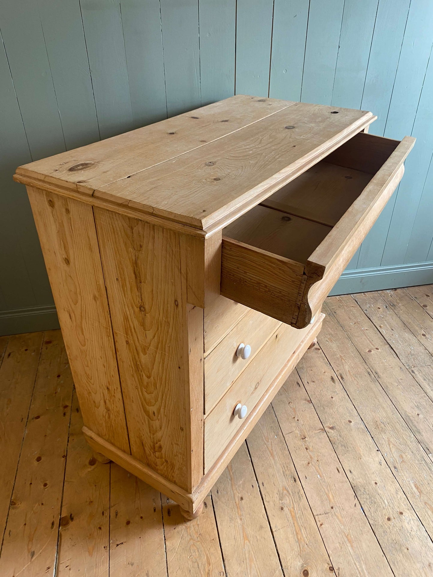 Victorian Pine Chest Of Drawers