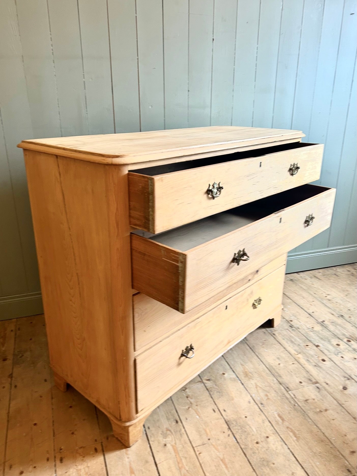 Victorian Pine Chest of Drawers c.1880