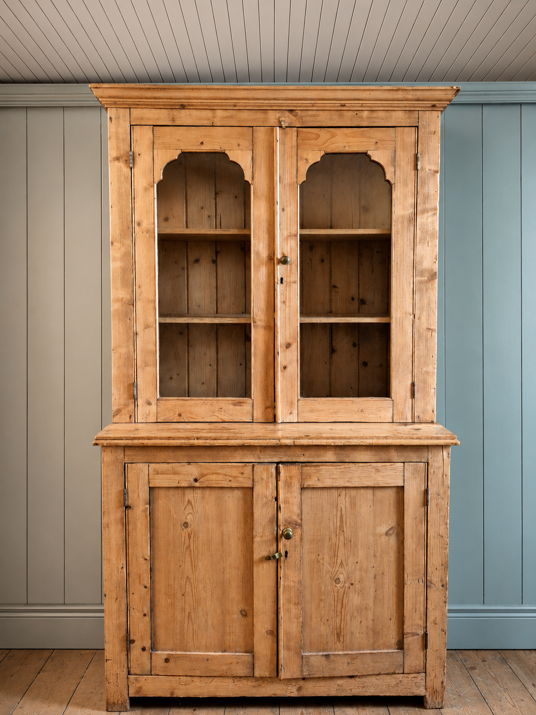 Victorian Pine Dresser