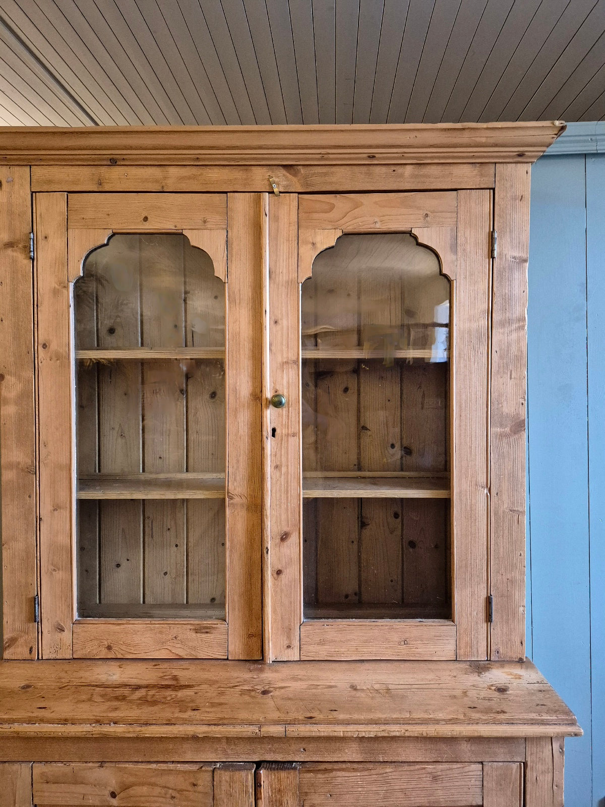 Victorian Pine Dresser