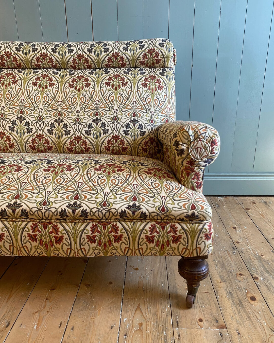 Victorian Upholstered Loveseat Sofa