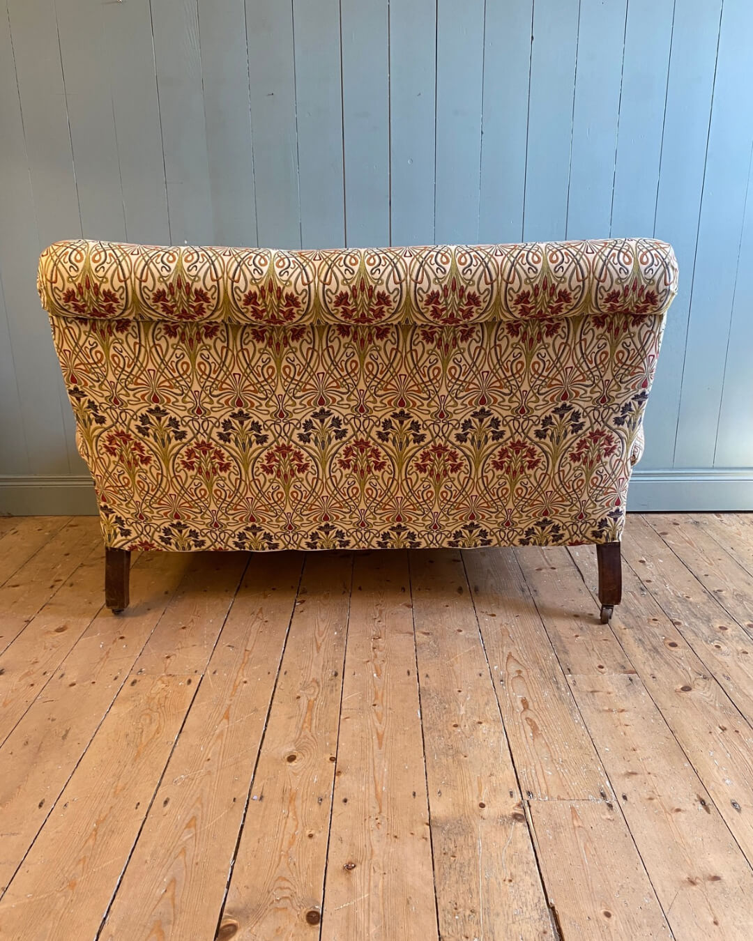 Victorian Upholstered Loveseat Sofa