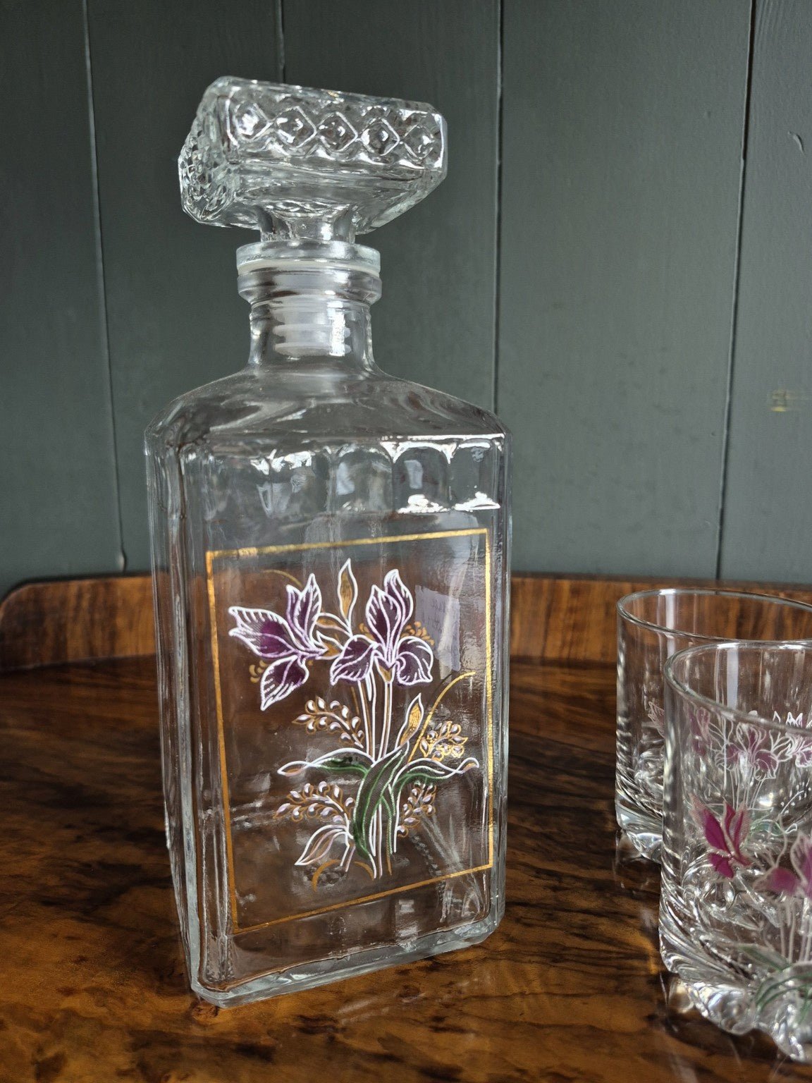 Vintage Decanter with Six Glasses