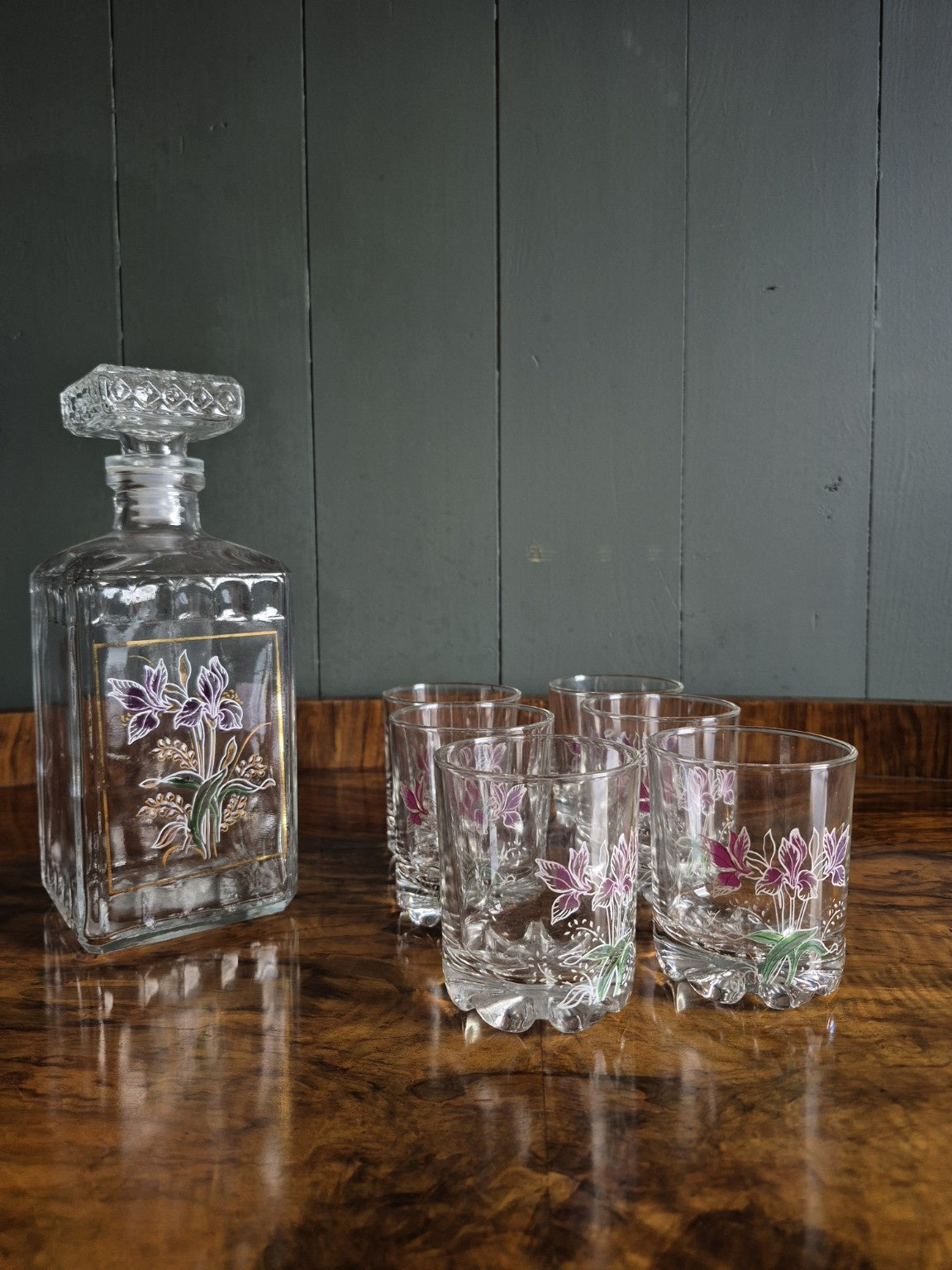 Vintage Decanter with Six Glasses