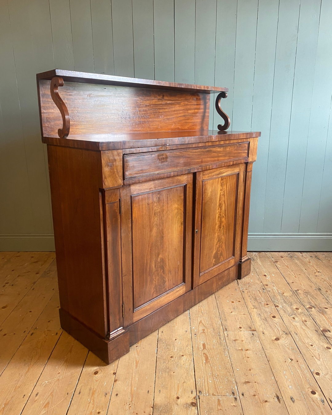 William IV Mahogany Chiffonier