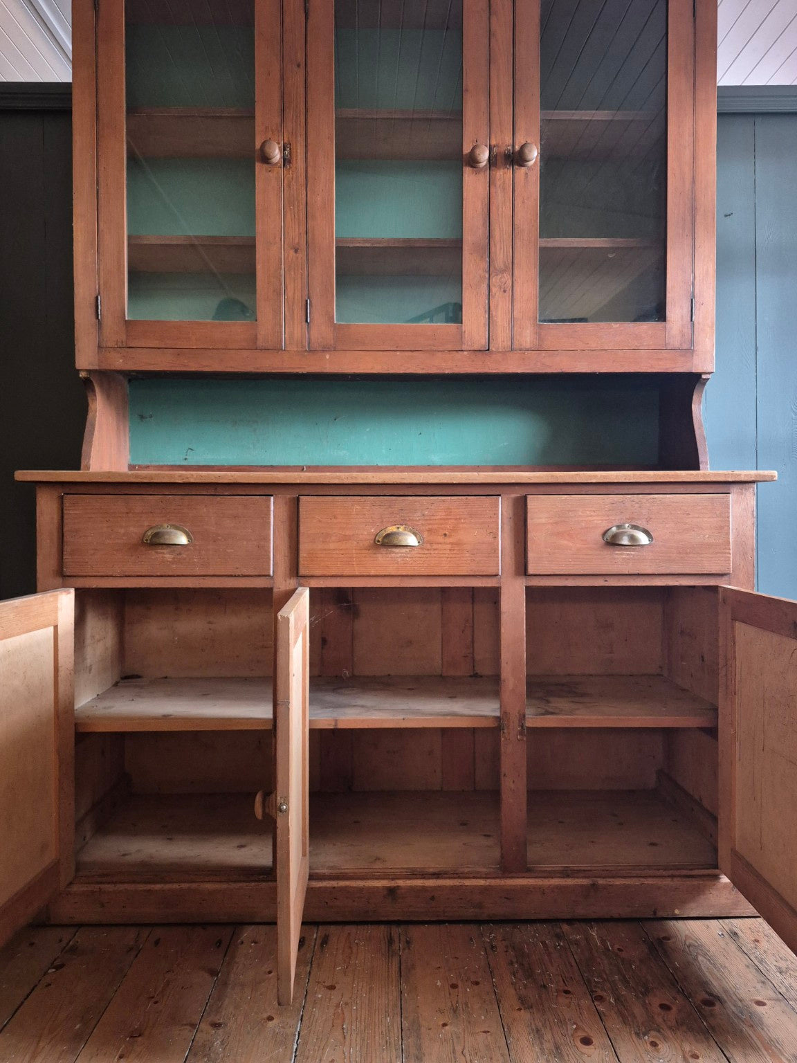 Victorian Pine Dresser