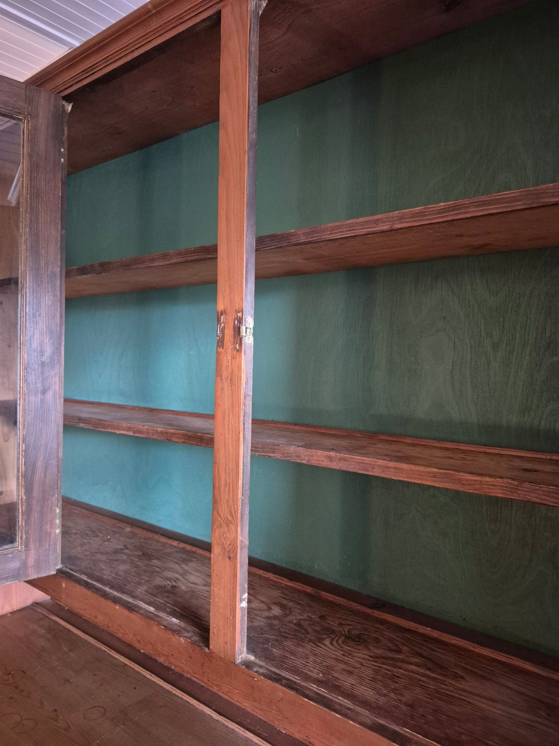 Victorian Pine Dresser